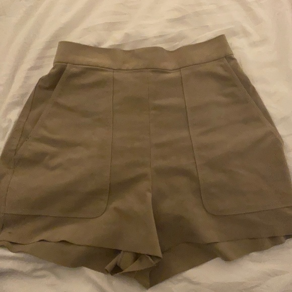 ARITZIA- Wilfred faux suede shorts XS - Picture 1 of 4